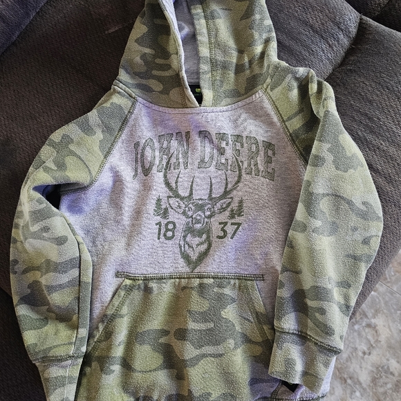 Boys John Deere hoodie - Picture 1 of 3